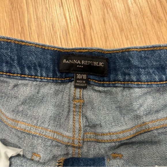 Banana Republic Medium Wash Denim Shorts Womens Size 10 - Picture 5 of 8